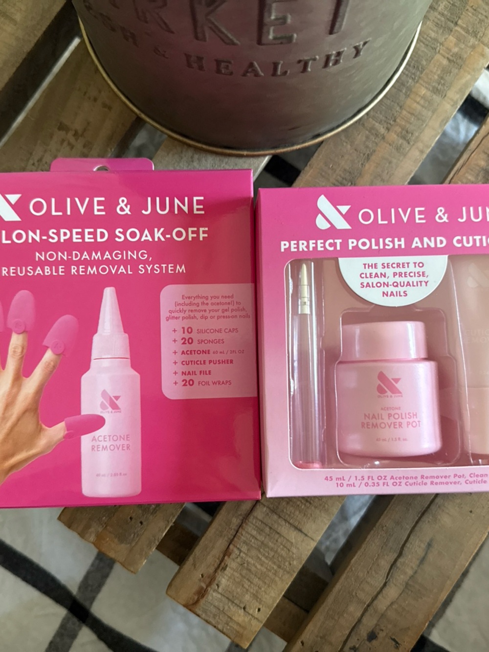 Olive & June Nail Polish and Soak-Off Kit & perfect nails cuticle kit